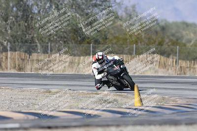 media/Dec-01-2025-Moto Forza (Mon) [[2daa91e15f]]/2-Intermediate Group/Session 3 (Turn 3)/